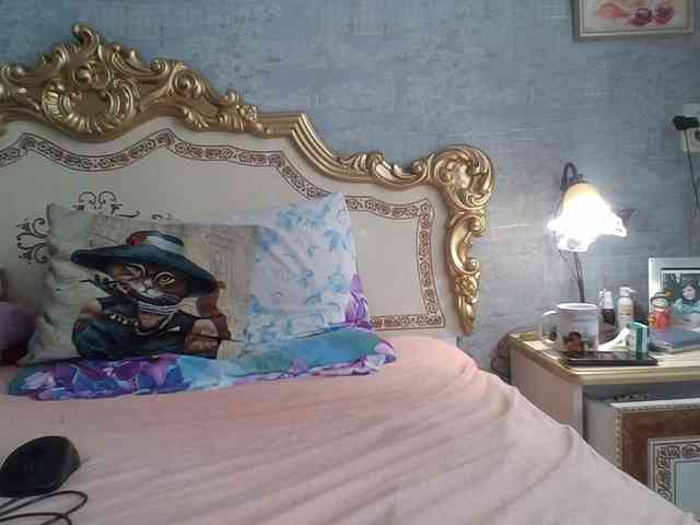 Rosalinda37 webcam