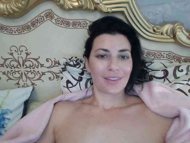 Rosalinda37 webcam