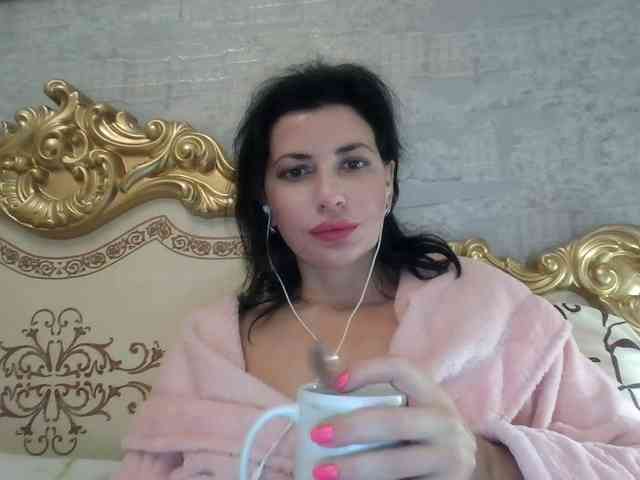 Rosalinda37 webcam