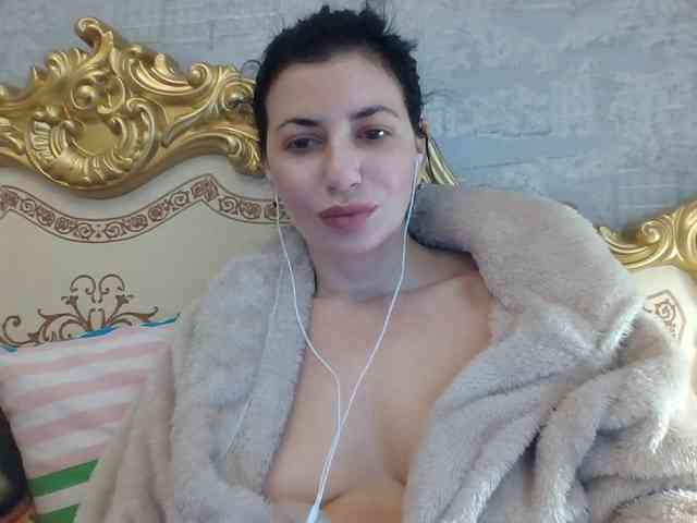 Rosalinda37 webcam