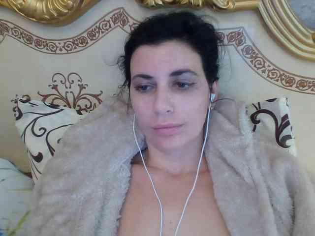 Rosalinda37 webcam