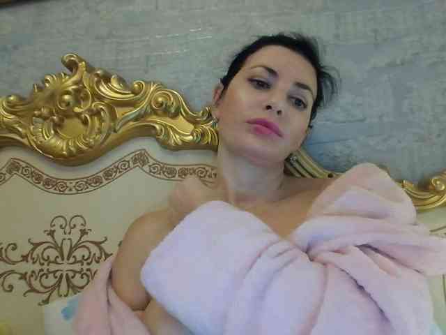 Rosalinda37 webcam