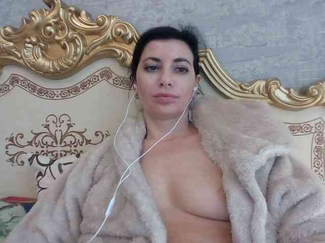 Rosalinda37 webcam