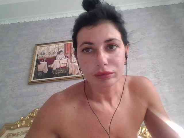 Rosalinda37 webcam