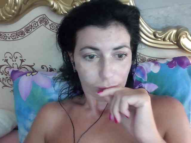 Rosalinda37 webcam