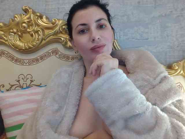 Rosalinda37 webcam