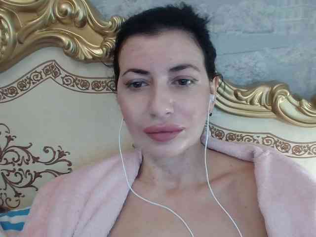 Rosalinda37 webcam