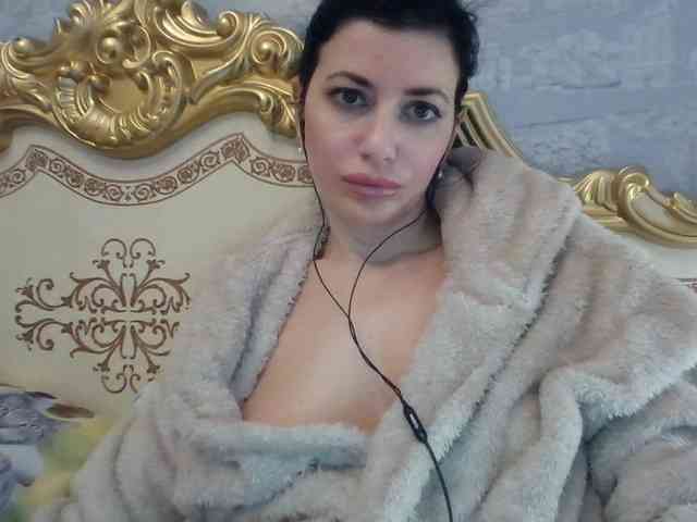 Rosalinda37 webcam