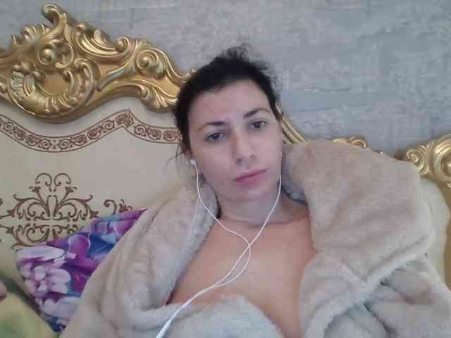 Rosalinda37 webcam