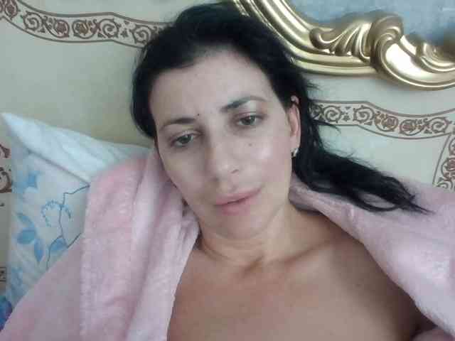 Rosalinda37 webcam