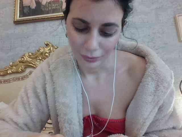 Rosalinda37 webcam