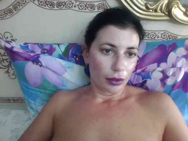 Rosalinda37 webcam