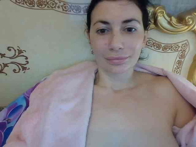 Rosalinda37 webcam