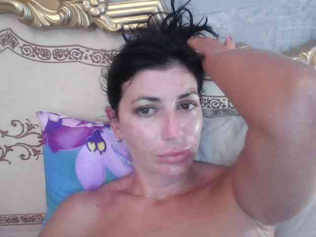 Rosalinda37 webcam
