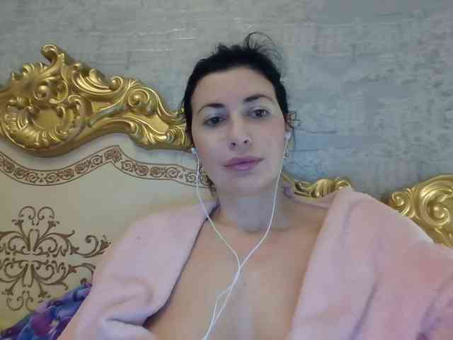 Rosalinda37 webcam
