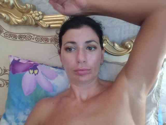 Rosalinda37 webcam