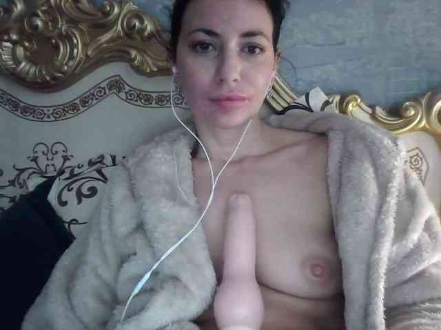 Rosalinda37 webcam