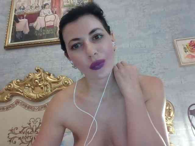 Rosalinda37 webcam