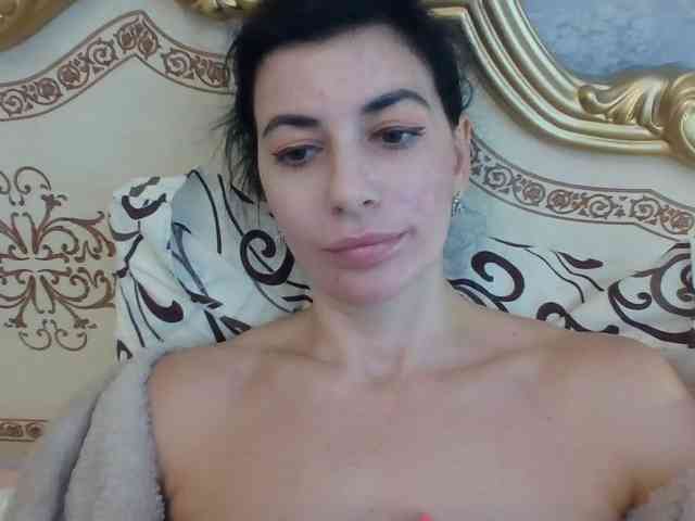 Rosalinda37 webcam