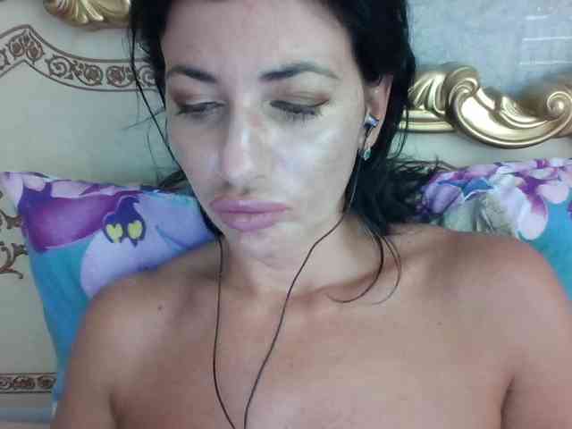 Rosalinda37 webcam