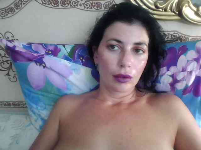Rosalinda37 webcam
