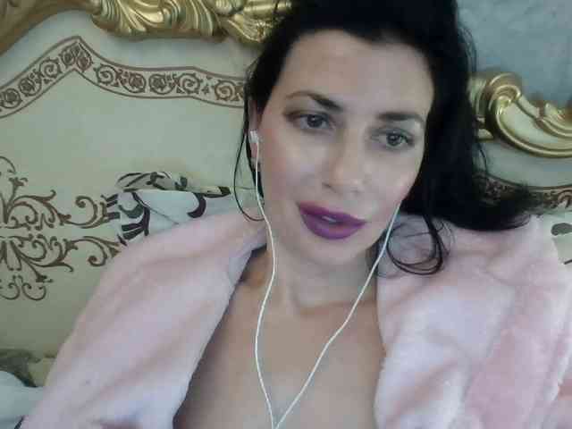 Rosalinda37 webcam
