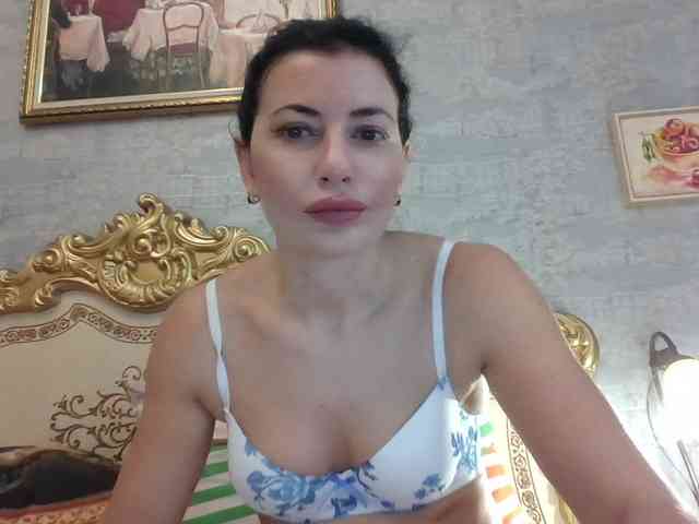 Rosalinda37 webcam