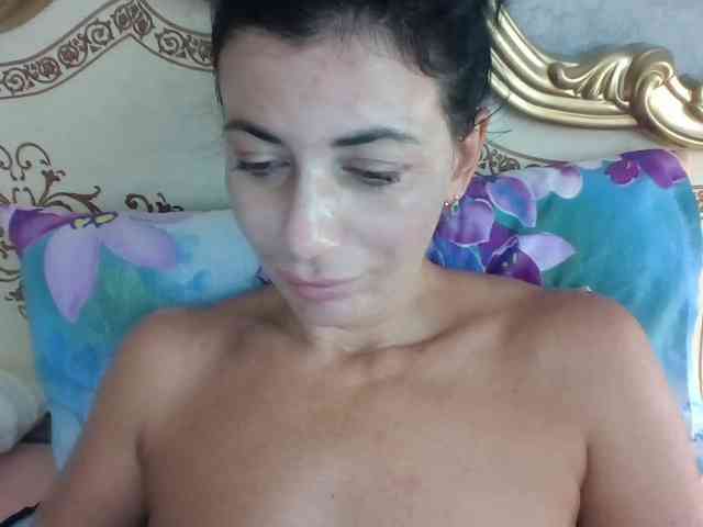 Rosalinda37 webcam
