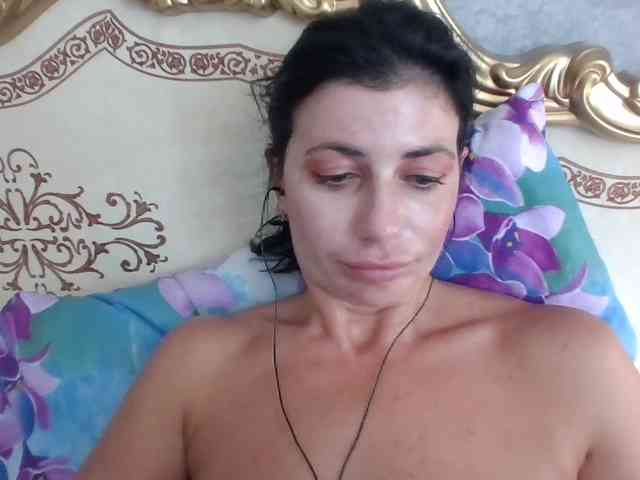 Rosalinda37 webcam