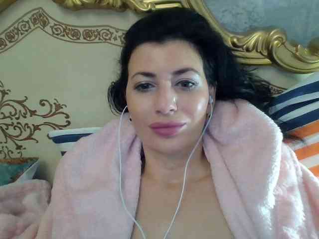 Rosalinda37 webcam