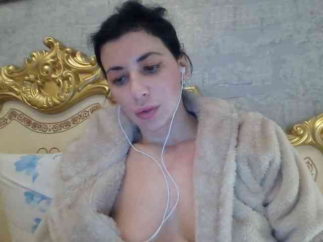 Rosalinda37 webcam