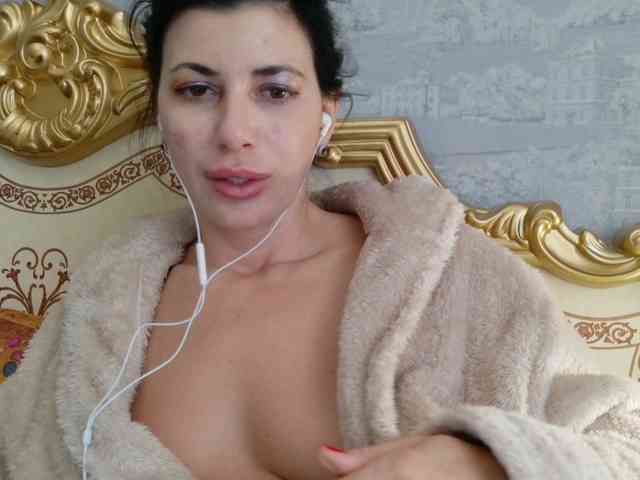 Rosalinda37 webcam