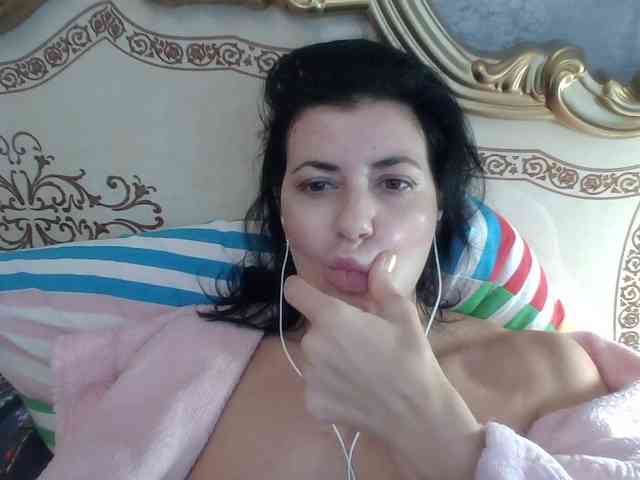 Rosalinda37 webcam