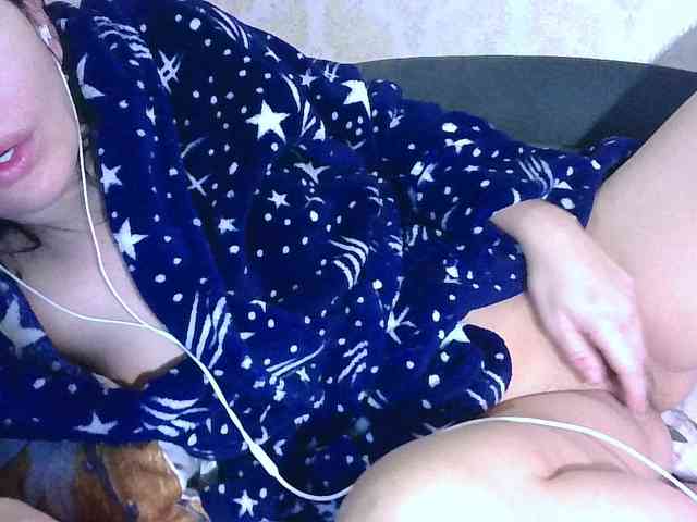 Rosalinda37 webcam