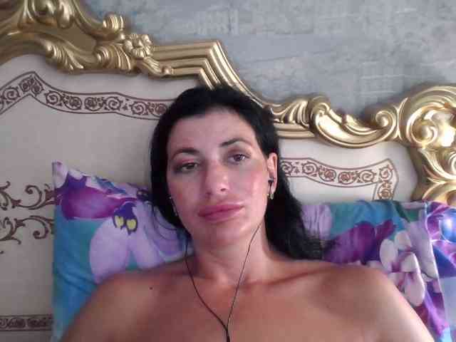 Rosalinda37 webcam