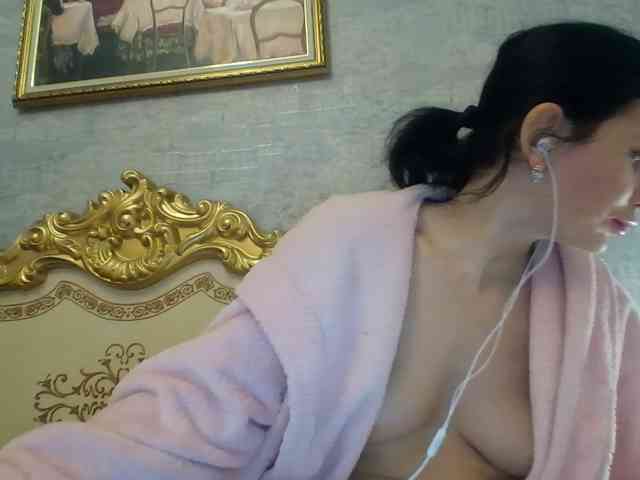 Rosalinda37 webcam
