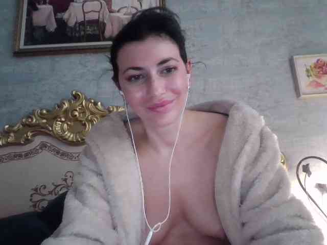 Rosalinda37 webcam