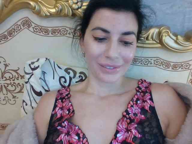 Rosalinda37 webcam