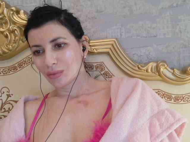 Rosalinda37 webcam