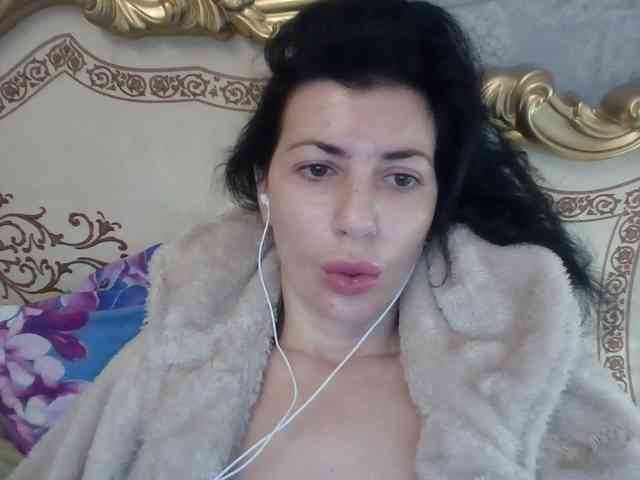 Rosalinda37 webcam