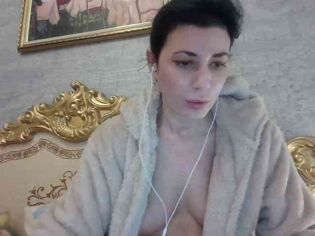 Rosalinda37 webcam