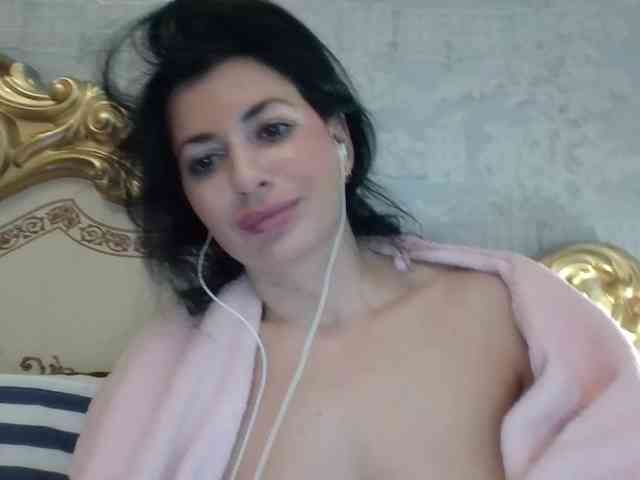 Rosalinda37 webcam