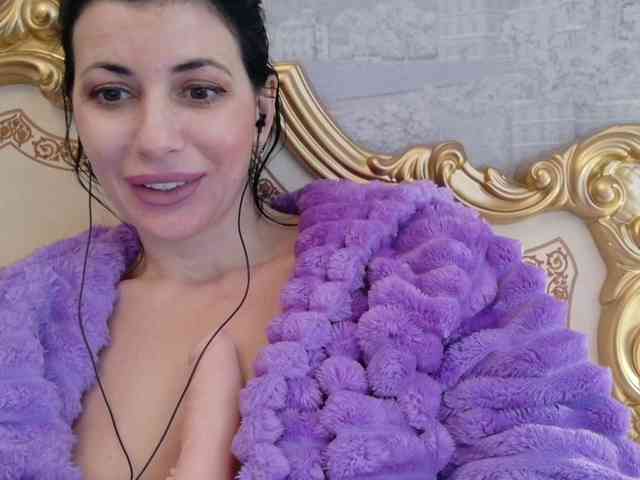 Rosalinda37 webcam