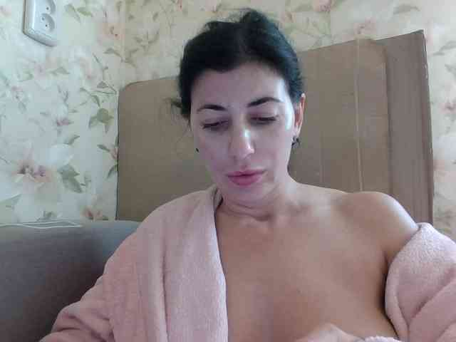 Rosalinda37 webcam