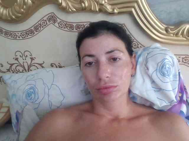 Rosalinda37 webcam