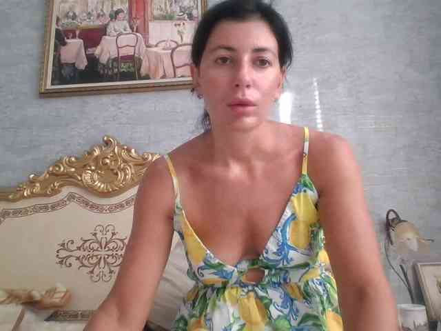 Rosalinda37 webcam