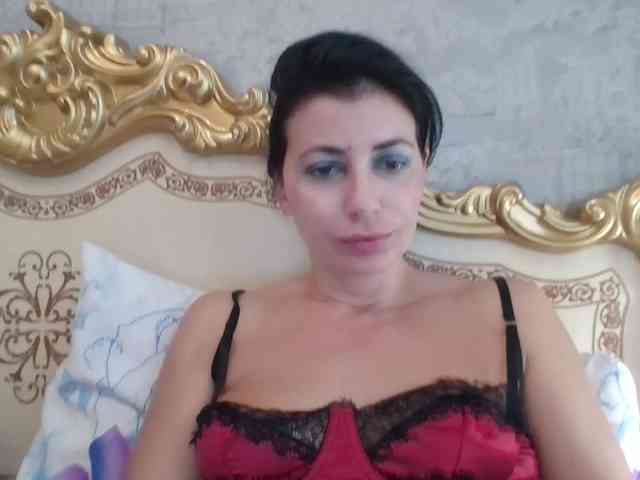 Rosalinda37 webcam