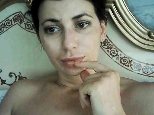 Rosalinda37 webcam