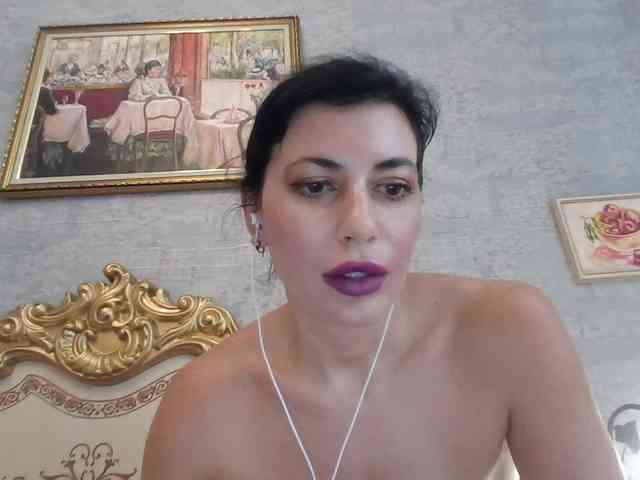 Rosalinda37 webcam