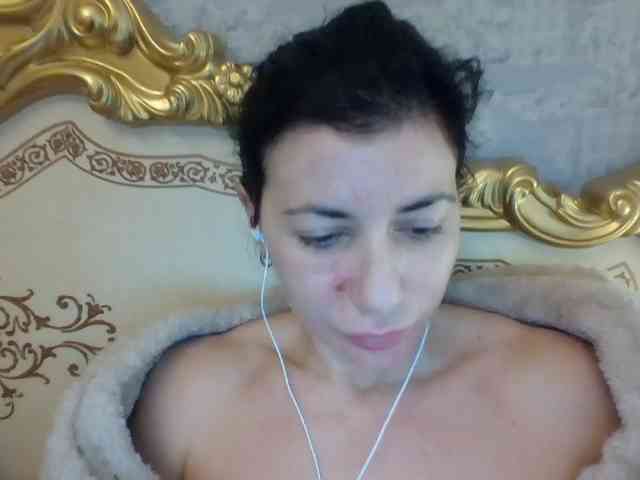 Rosalinda37 webcam